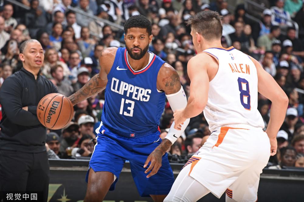 更是对他超 更是对他超