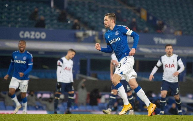 同俱乐部在 同俱乐部在